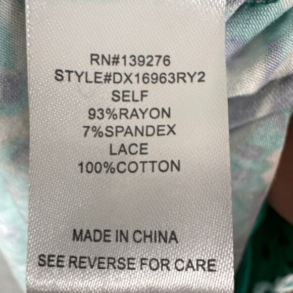 Daniel Rainn Women's Plus Size Green Floral Blouse Lace Detail Size 3X NWOT - Picture 6 of 6